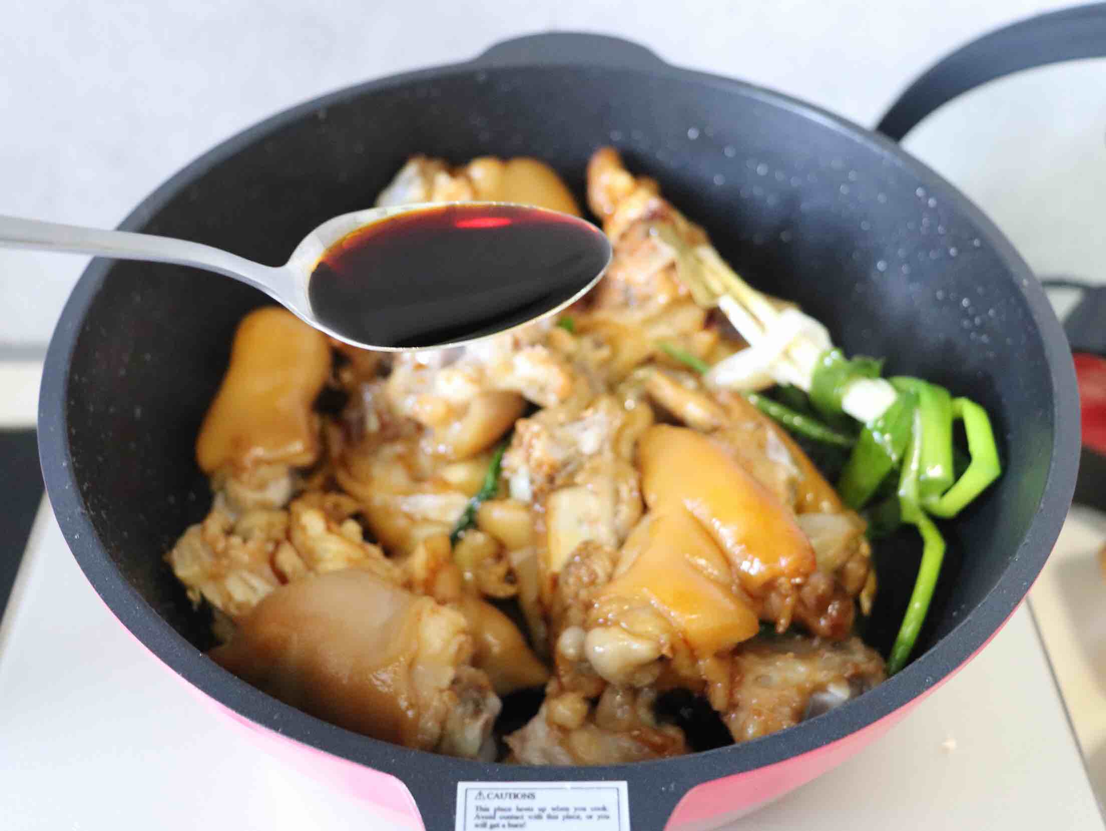 簡單易學的美味紅燒豬蹄的做法-家常味燒菜譜-易網健康養(yǎng)生網 簡單易學的美味紅燒豬蹄的做法-家常味燒菜譜