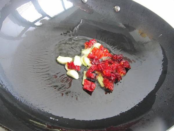 辣炒海虹的做法-香辣味炒菜譜-易網(wǎng)健康養(yǎng)生網(wǎng) 辣炒海虹的做法-香辣味炒菜譜