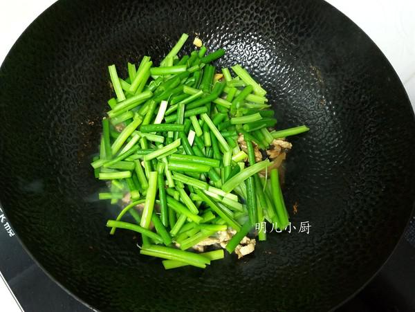 肉絲炒蒜苔的做法-家常味炒菜譜-易網健康養生網 肉絲炒蒜苔的做法-家常味炒菜譜