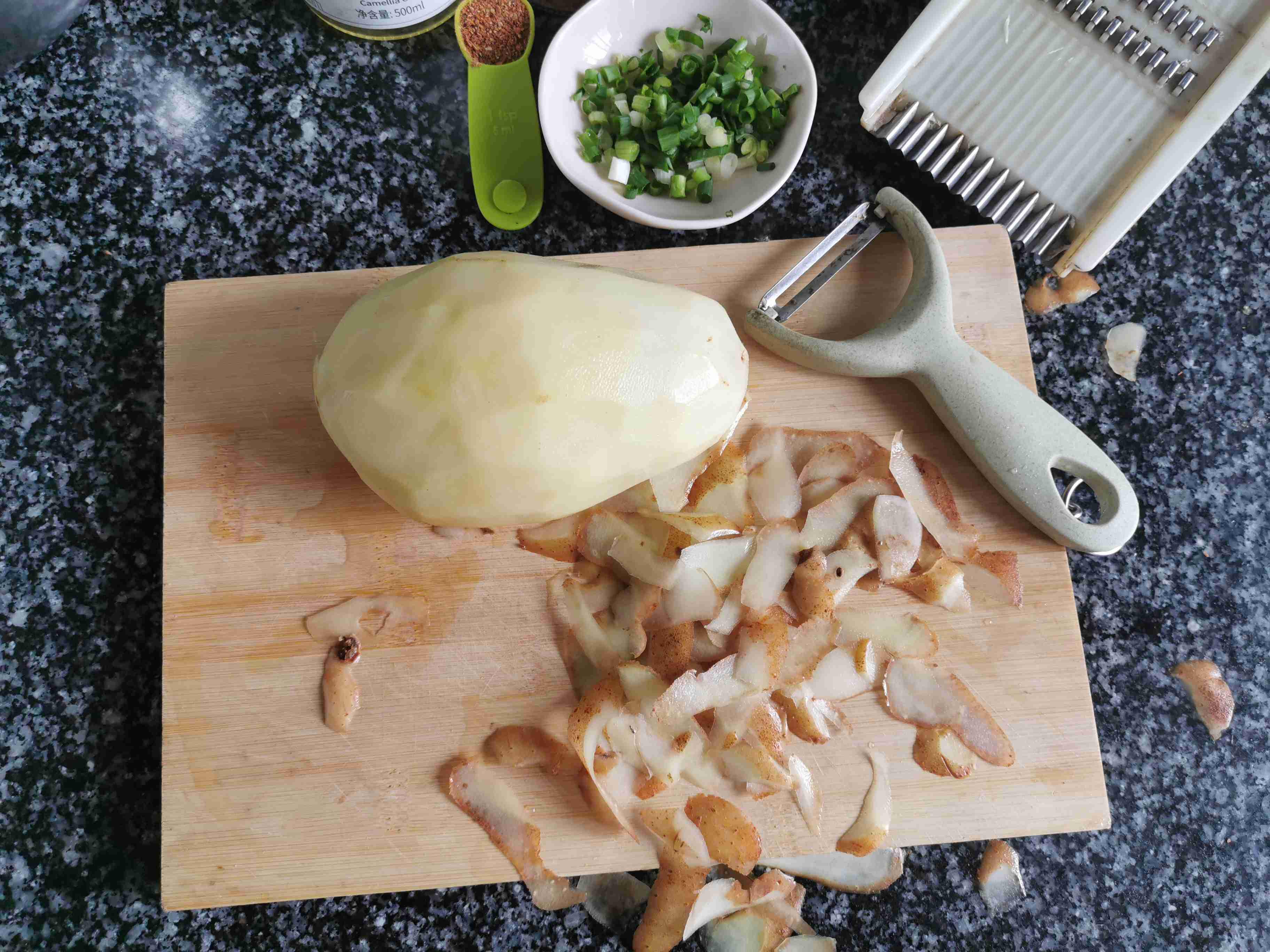 烤薯?xiàng)l的做法-家常味烤菜譜