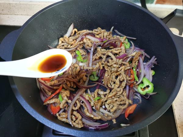 洋蔥炒肉絲的做法-家常味炒菜譜-易網(wǎng)健康養(yǎng)生網(wǎng) 洋蔥炒肉絲的做法-家常味炒菜譜