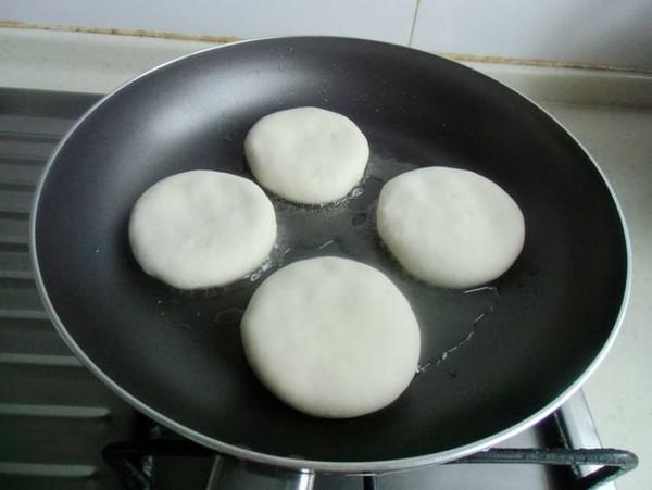 臘肉蘿卜餡餅的做法-家常味煎菜譜