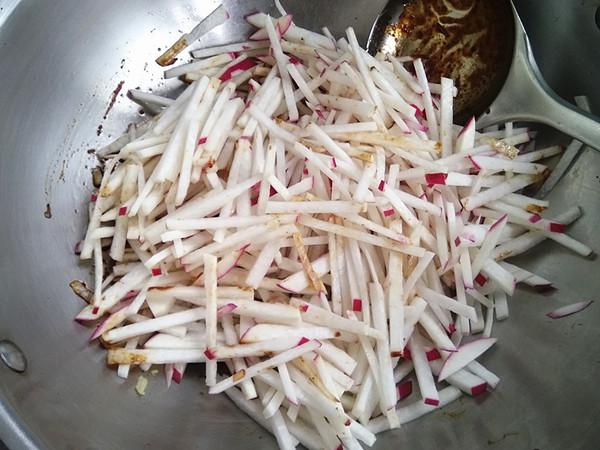 素菜葷做，肉味燒蘿卜的做法-家常味燒菜譜