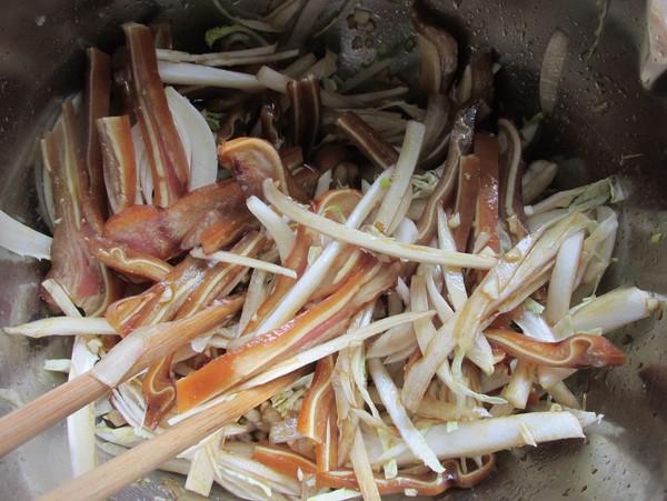 拌豬耳朵的做法-咸鮮味拌菜譜