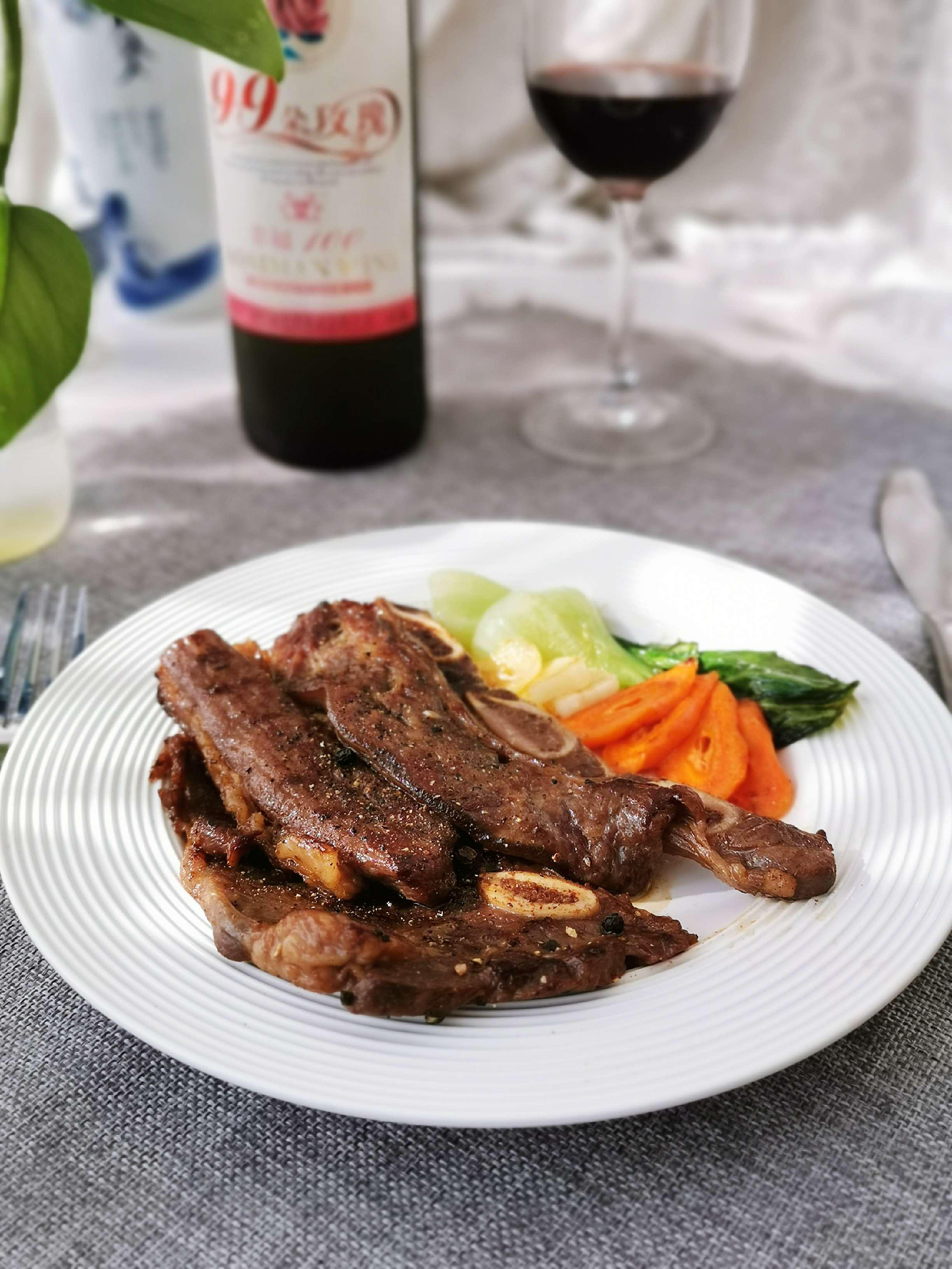 香煎牛仔骨的做法-黑椒味煎菜譜