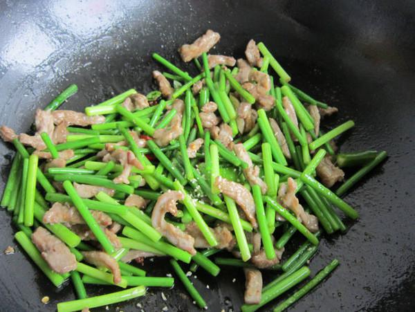 蒜薹炒羊肉的做法-家常味炒菜譜