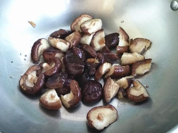 香菇炒菜花的做法-家常味炒菜譜