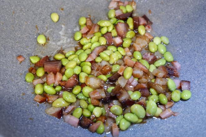 臘肉毛豆糙米飯的做法-家常味煲菜譜