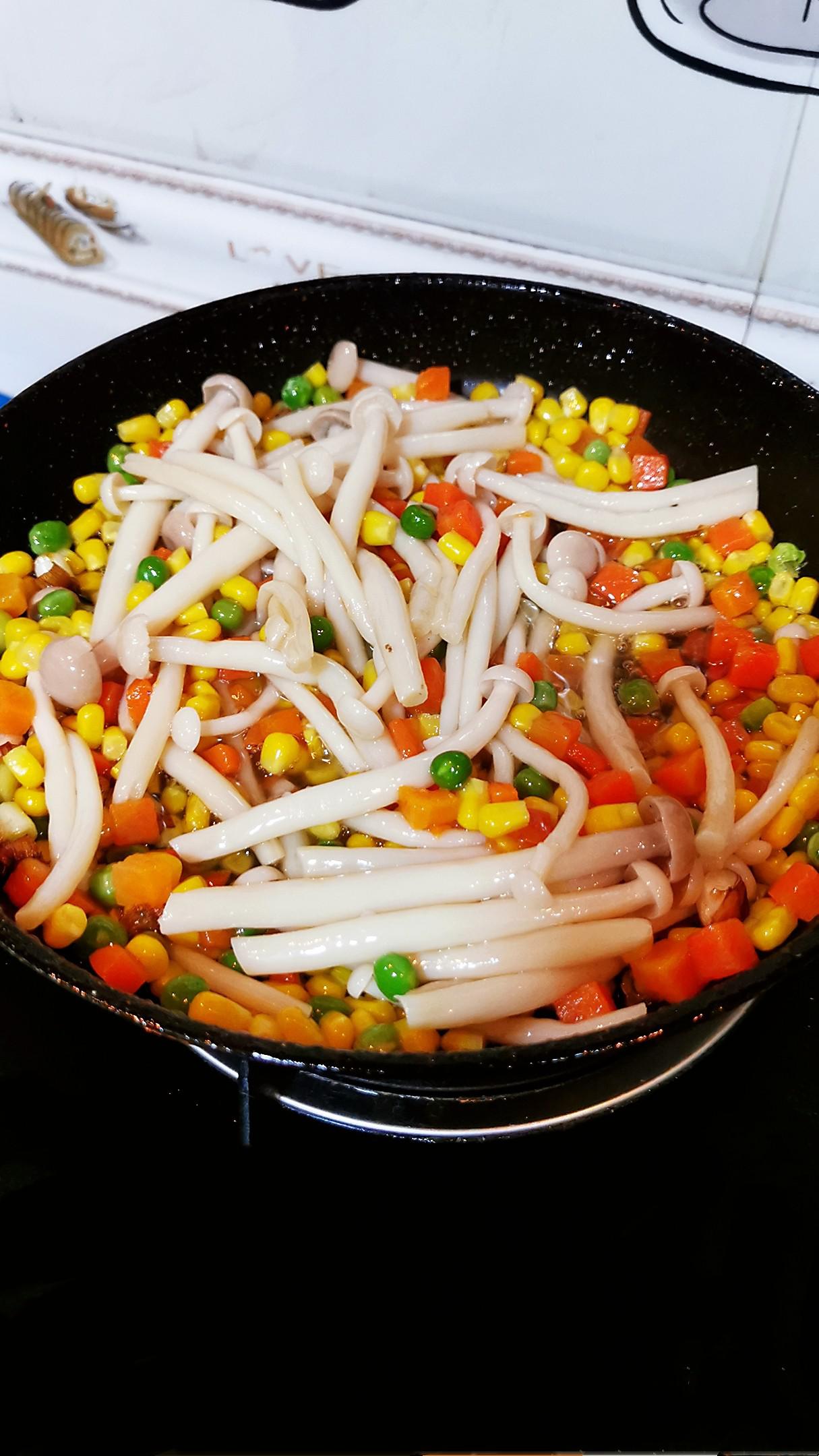 時(shí)蔬白玉菇的做法-咸鮮味炒菜譜