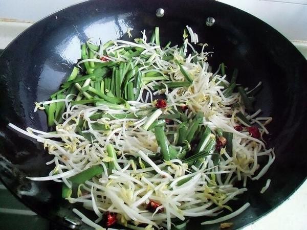 韭菜綠豆芽炒雞蛋的做法-家常味炒菜譜