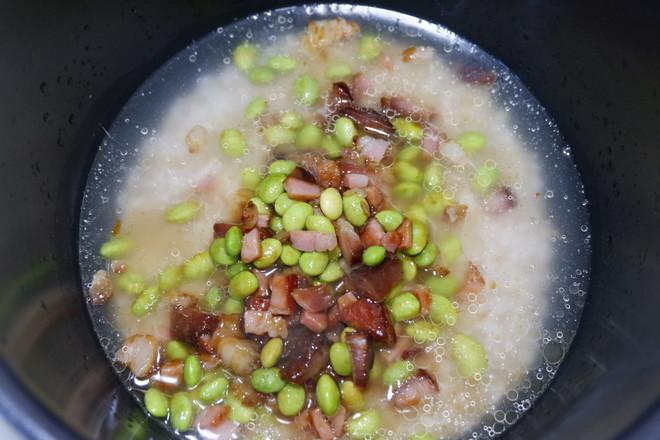 臘肉毛豆糙米飯的做法-家常味煲菜譜