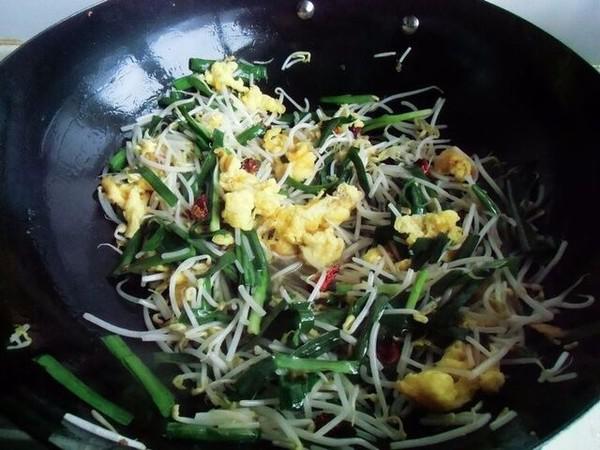 韭菜綠豆芽炒雞蛋的做法-家常味炒菜譜