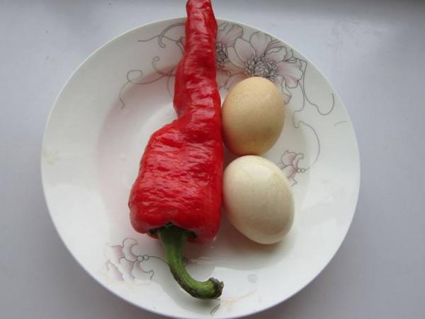 毛芹木耳炒雞蛋的做法-家常味炒菜譜