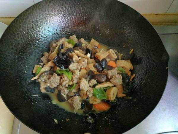 牛肉筍干大雜燴的做法-家常味燴菜譜