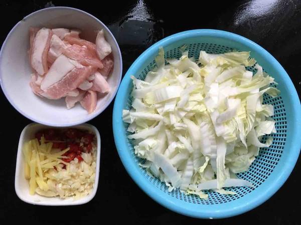 白菜幫炒肉的做法-香辣味炒菜譜-易網<a href=http://www.logojc.com/ target=_blank class=infotextkey>健康養生</a>網 白菜幫炒肉的做法-香辣味炒菜譜