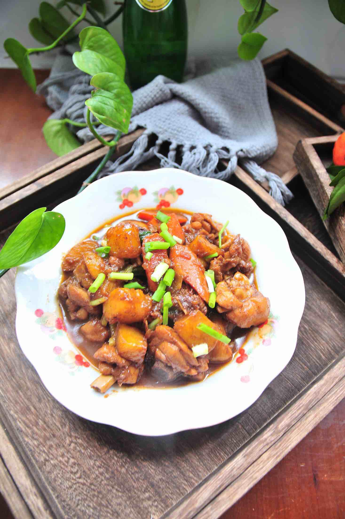 土豆燒雞腿的做法-家常味燒菜譜