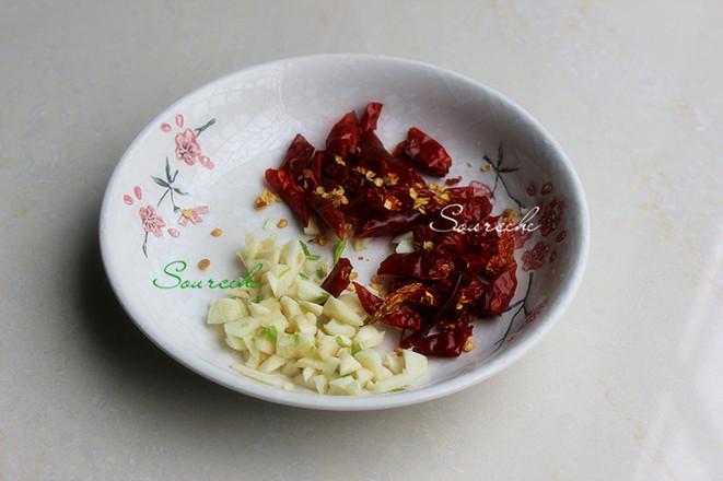 干鍋包菜的做法-麻辣味炒菜譜