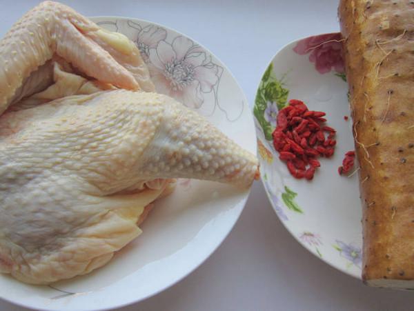 山藥木耳燉雞的做法-家常味燉菜譜