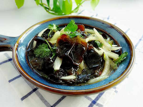 撈汁木耳的做法-咸鮮味拌菜譜