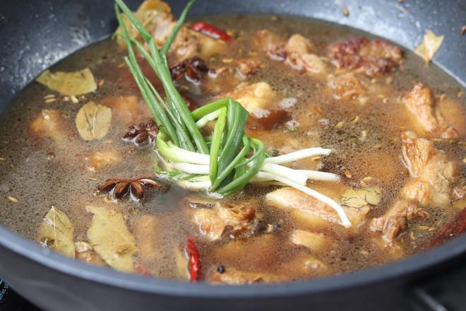 排骨鹵蛋的做法-家常味鹵菜譜