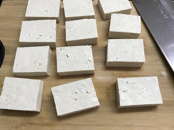 豆腐釀肉煲的做法-咸鮮味燉菜譜