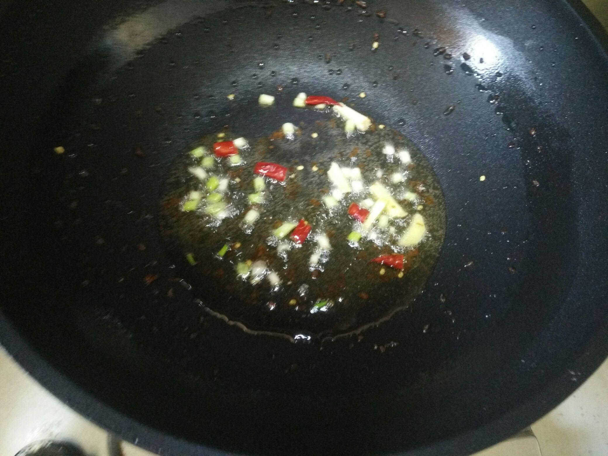 醬燜大黃花的做法-家常味燉菜譜