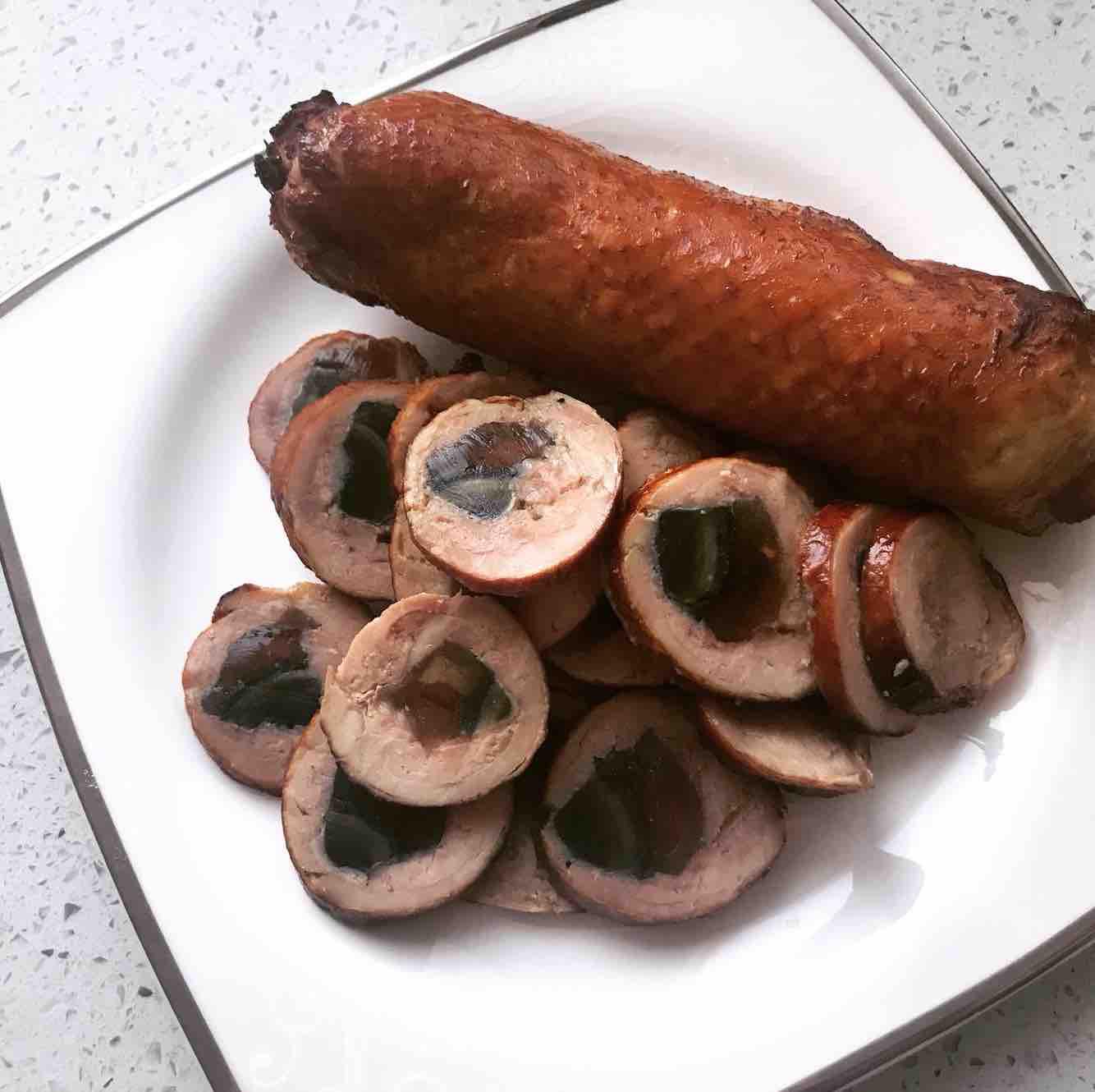 松花雞腿卷的做法-咸鮮味蒸菜譜