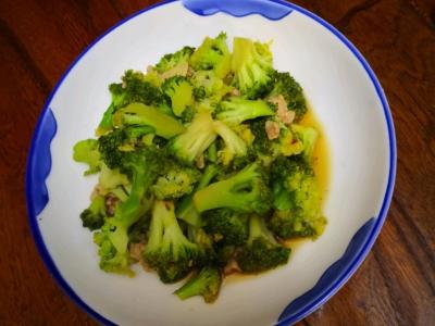 炒西蘭花的做法-家常味炒菜譜