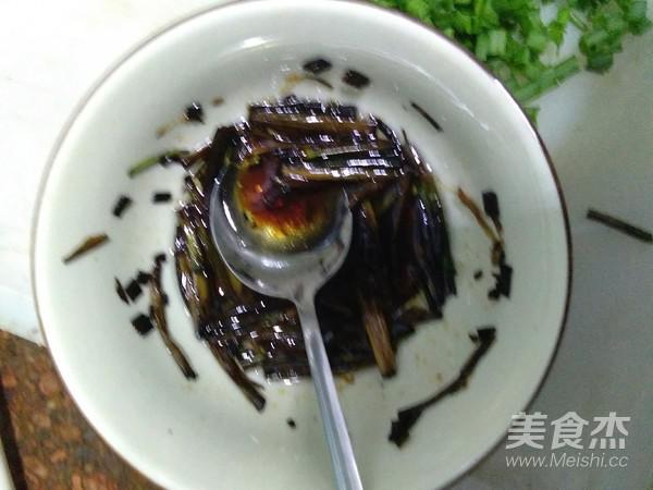 萌寶牌蔥油拌面的做法-醬香味拌菜譜