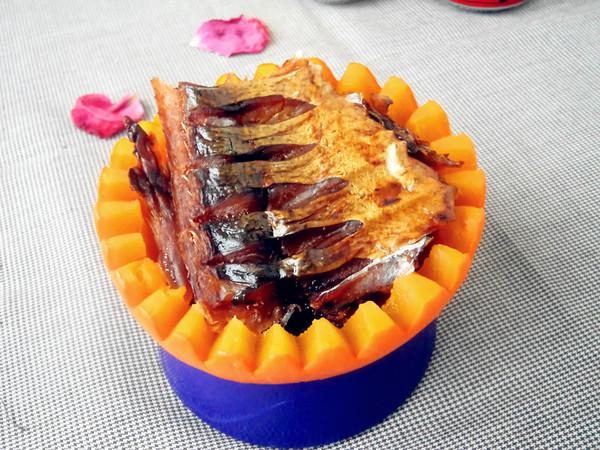 洞庭魚(yú)蒸南瓜的做法-咸鮮味蒸菜譜