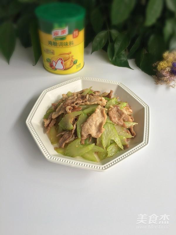 西芹炒肉片的做法-家常味炒菜譜