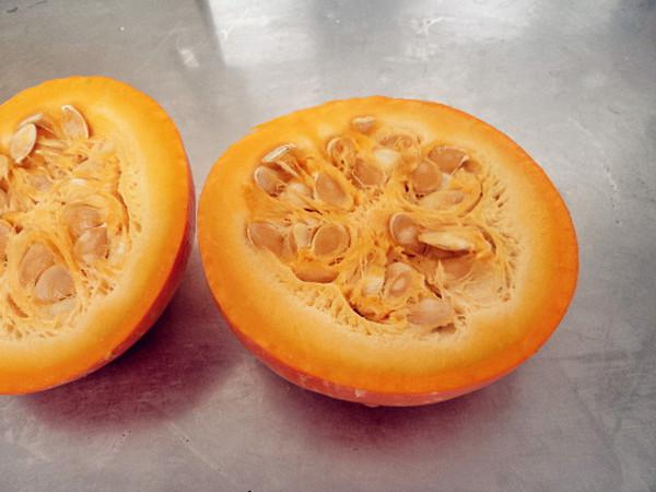 洞庭魚(yú)蒸南瓜的做法-咸鮮味蒸菜譜