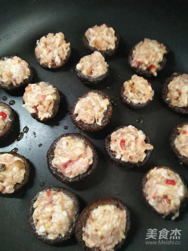 香菇釀肉的做法-咸鮮味煮菜譜