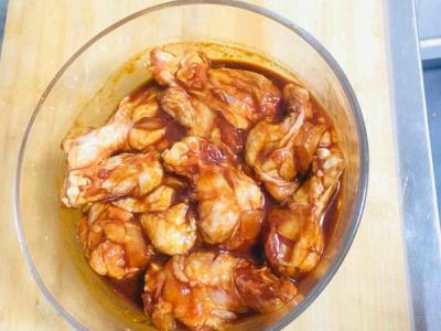電飯煲奧爾良雞翅根的做法-咸鮮味燜菜譜