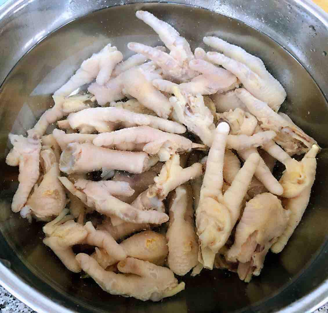 網紅檸檬鳳爪的做法-酸辣味煮菜譜