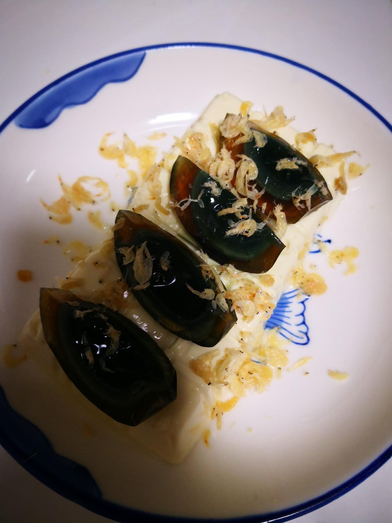 蔥香皮蛋豆腐的做法-蔥香味拌菜譜