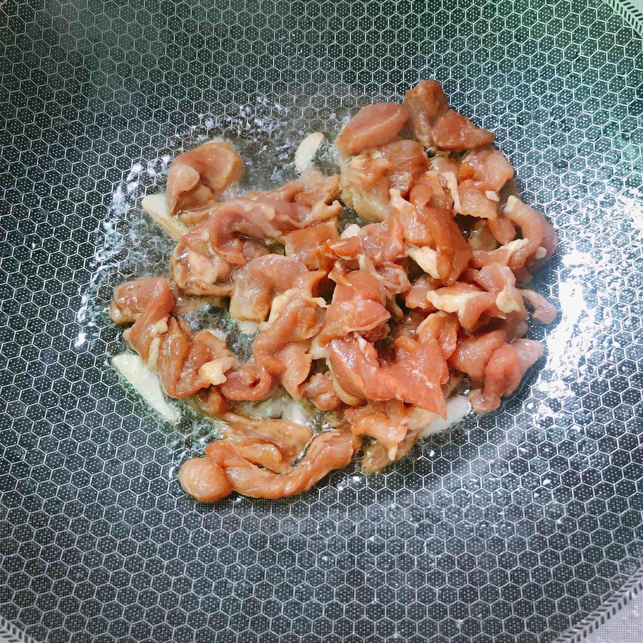 荷蘭豆炒肉片的做法-咸鮮味炒菜譜-易網健康養生網 荷蘭豆炒肉片的做法-咸鮮味炒菜譜