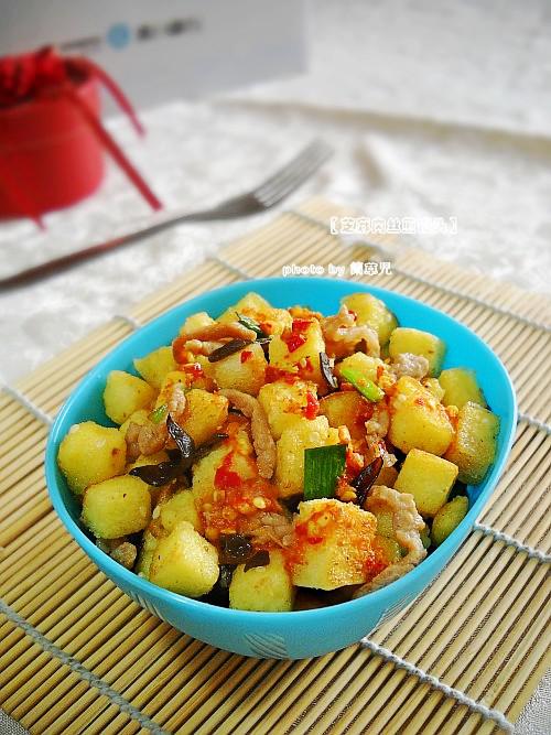 芝麻肉絲饅頭丁的做法-家常味炒菜譜