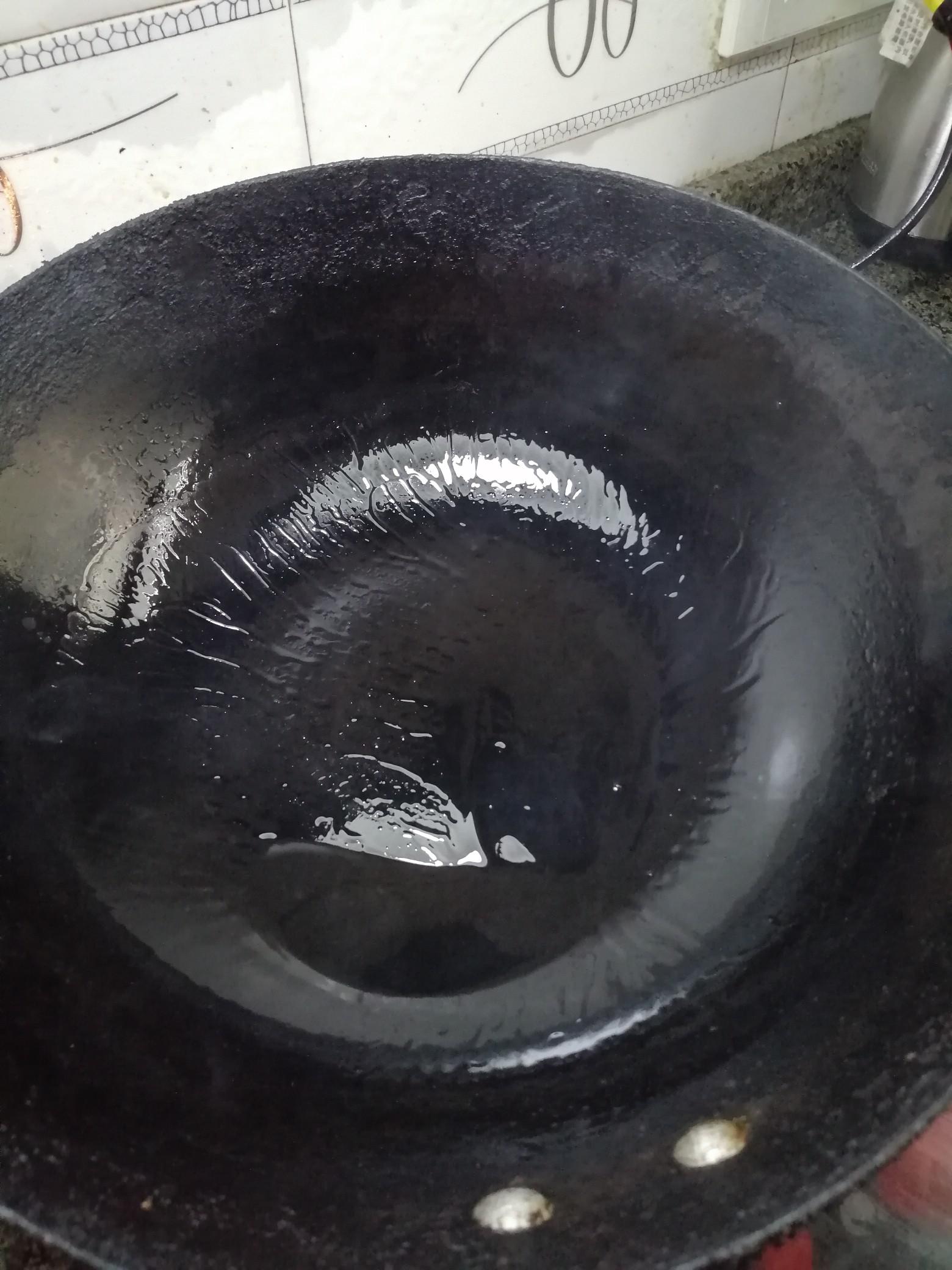 黑胡椒麻花炒涼皮的做法-黑椒味炒菜譜