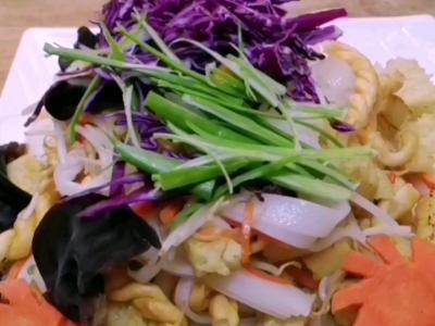 黑胡椒麻花炒涼皮的做法-黑椒味炒菜譜