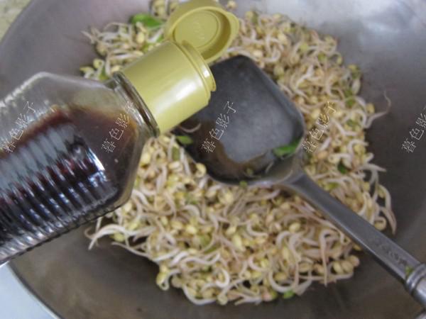自家發的綠豆芽的做法-家常味炒菜譜