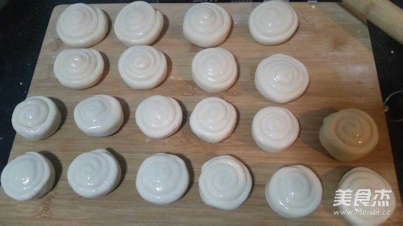 鹵肉香菜夾饃的做法-醬香味煨菜譜-易網健康養生網 鹵肉香菜夾饃的做法-醬香味煨菜譜