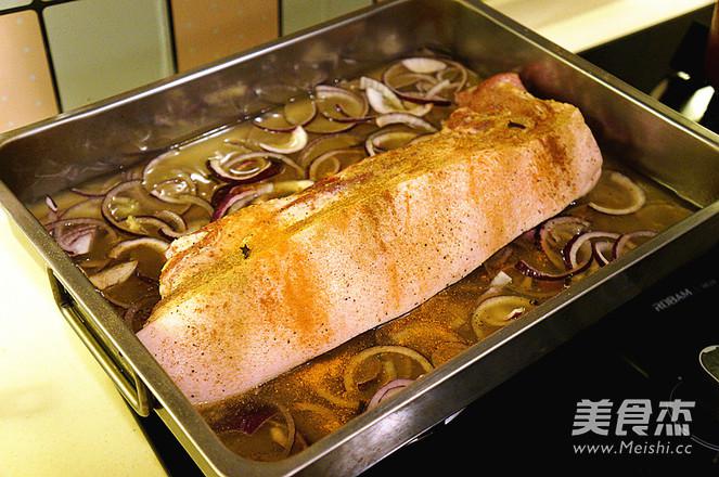 愛爾蘭風味烤豬肉的做法-咸鮮味烤菜譜