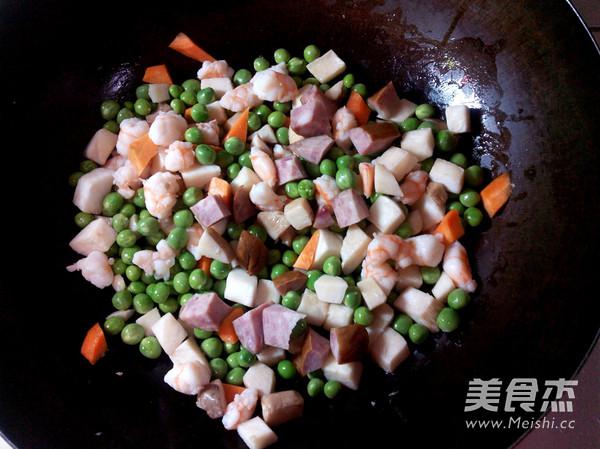 青蔬炒海鮮的做法-家常味炒菜譜