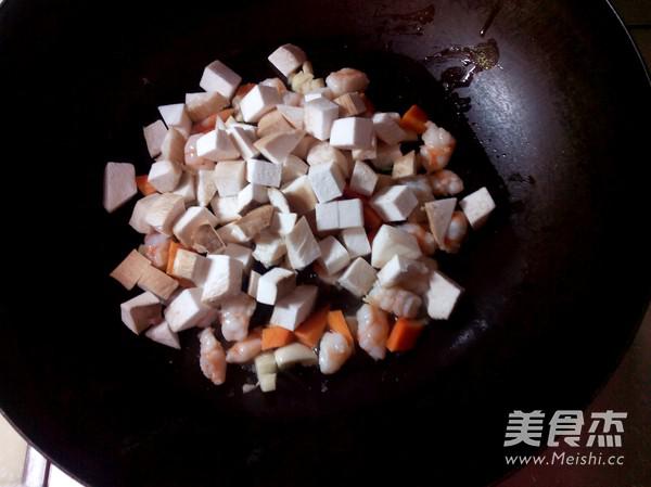 青蔬炒海鮮的做法-家常味炒菜譜