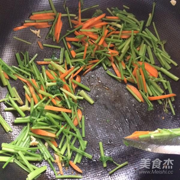 芹菜炒雞絲的做法-家常味炒菜譜
