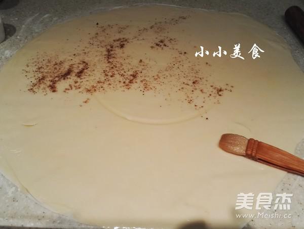 千層蒸餅：柔軟養胃的家常主食的做法-五香味蒸菜譜