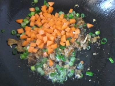 豌豆炒飯的做法-家常味炒菜譜