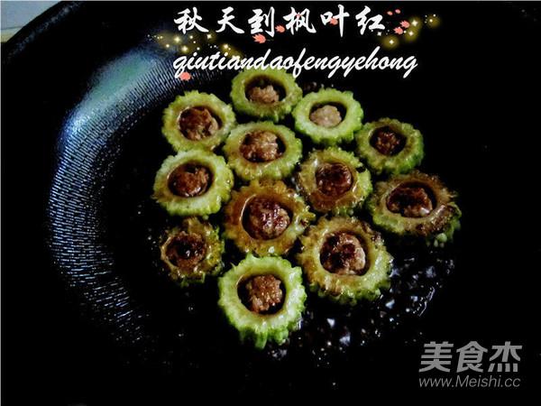 苦中作樂之苦瓜釀肉的做法-苦香味其它工藝菜譜