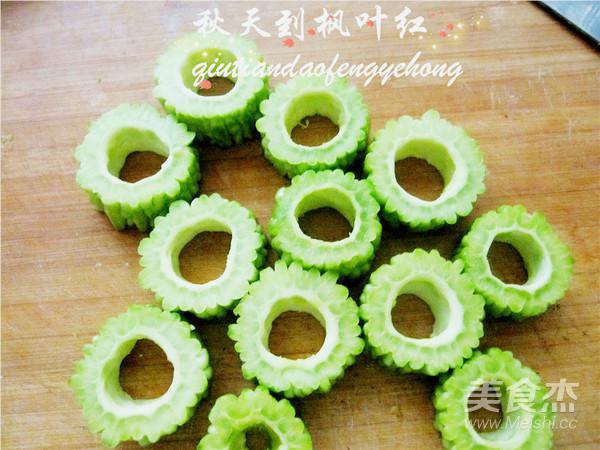 苦中作樂之苦瓜釀肉的做法-苦香味其它工藝菜譜
